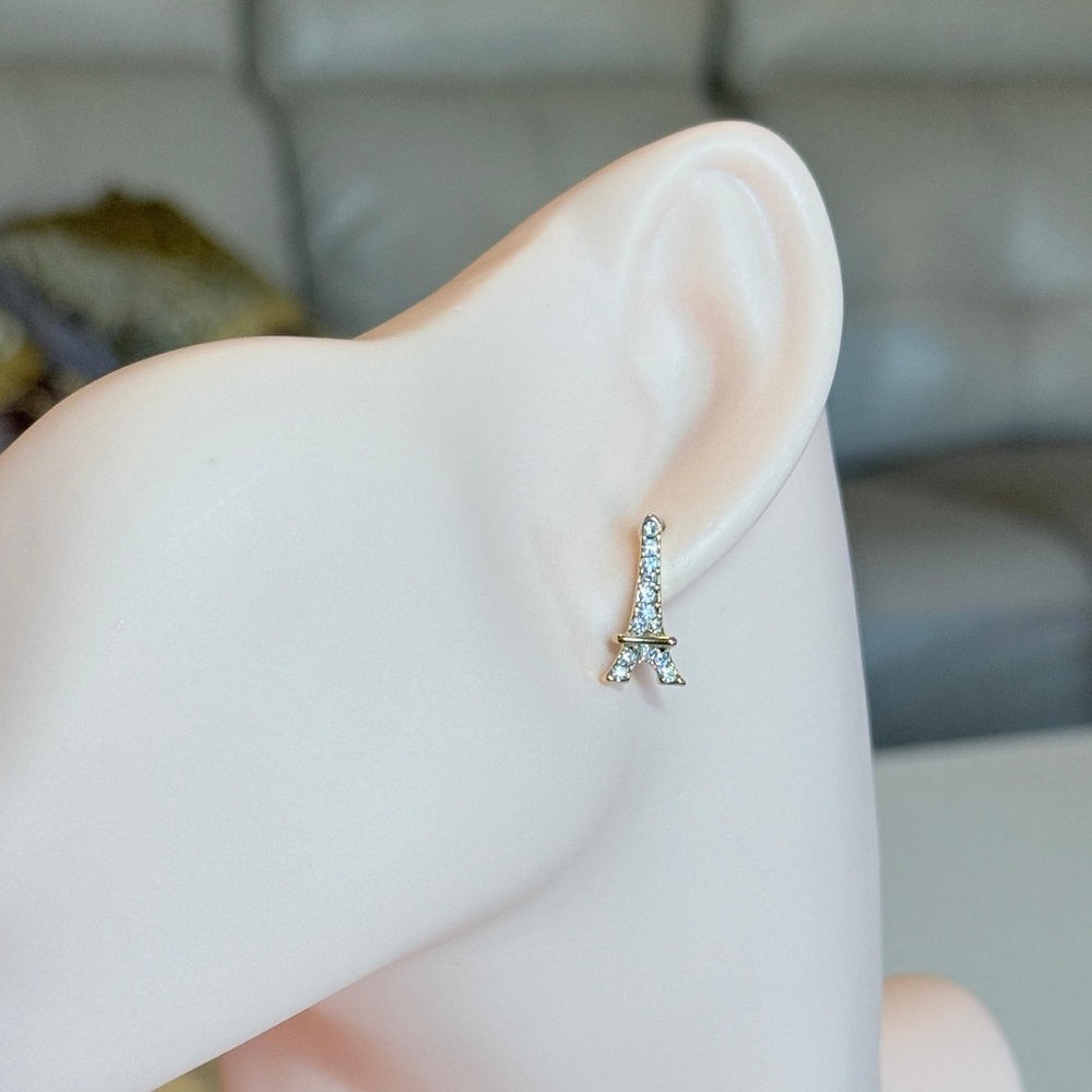 Gold Eiffel Tower Earrings. - Picture 4 of 9